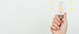 hand with idea lightbulb 0